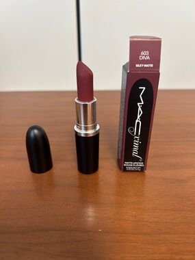 MAC Cosmetics 603 Diva Satin Matte Deep Berry